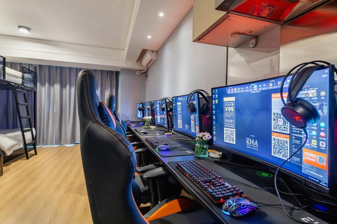 EHA Firefly E-sports Hotel (Wuhan Zhongjia Village Metro Station,Guiyuan Temple)