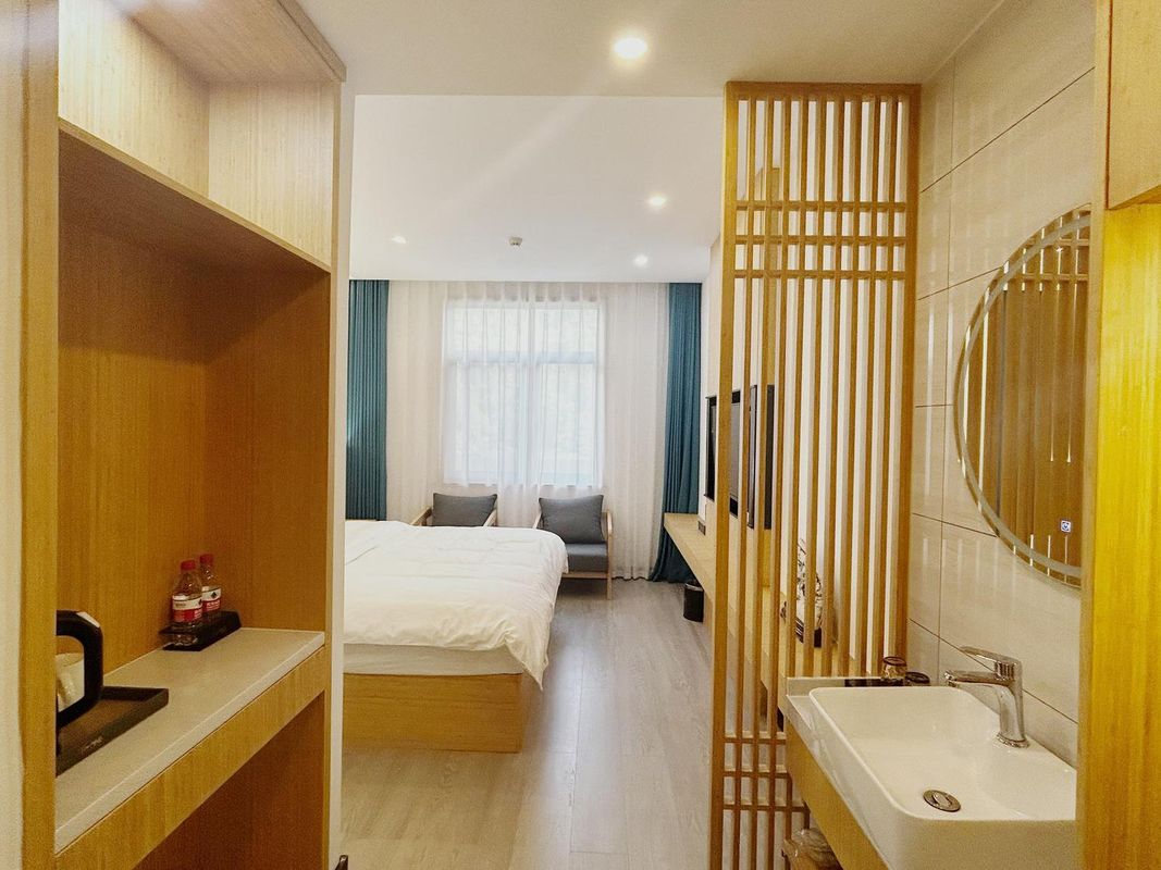 Yuyuan Hotel (Xuancheng Guogou Plaza)