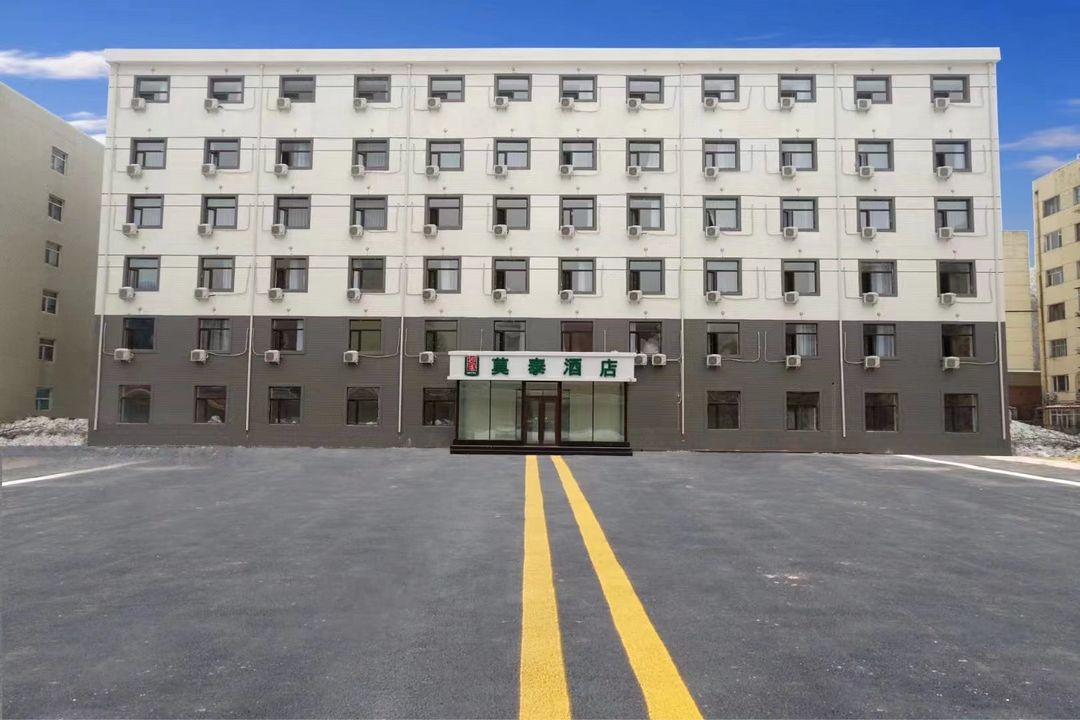 莫泰酒店(哈爾濱會展中心珠江路地鐵站店)