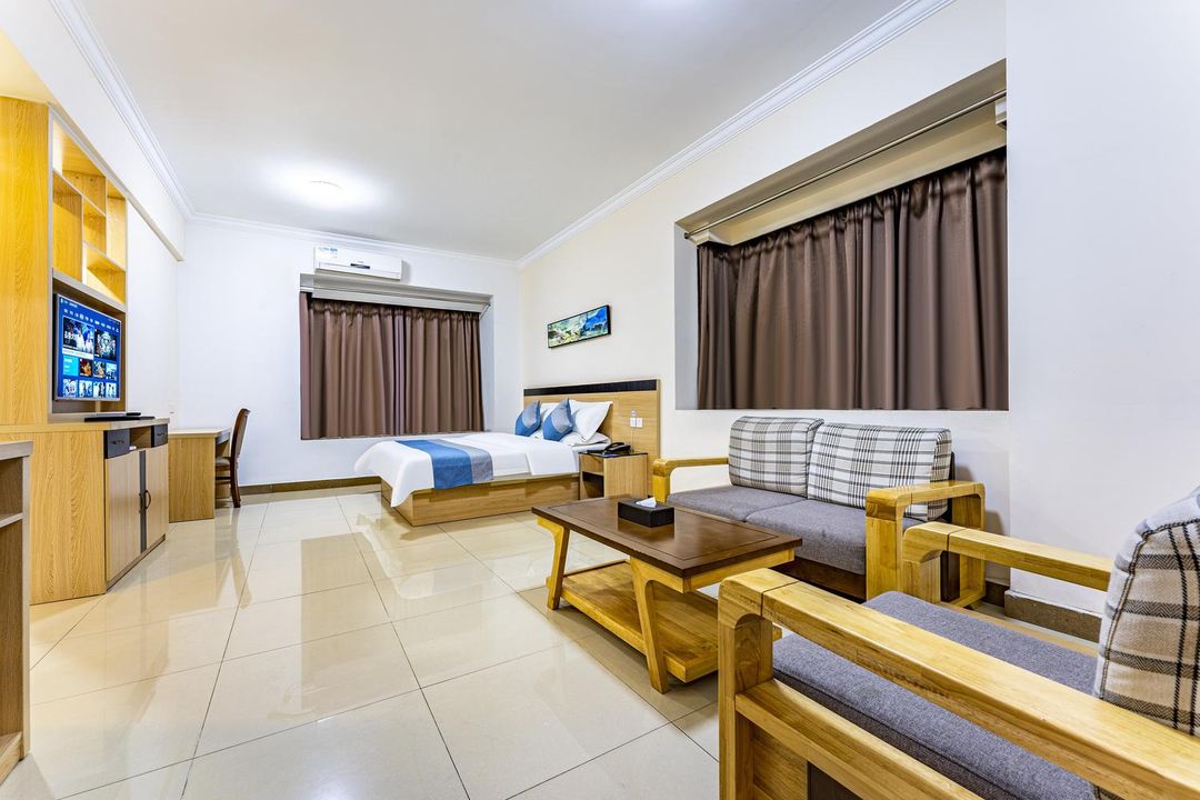 Baiyue Business Apartment (Foshan Xixuan Guangdong Eternal Love Branch)