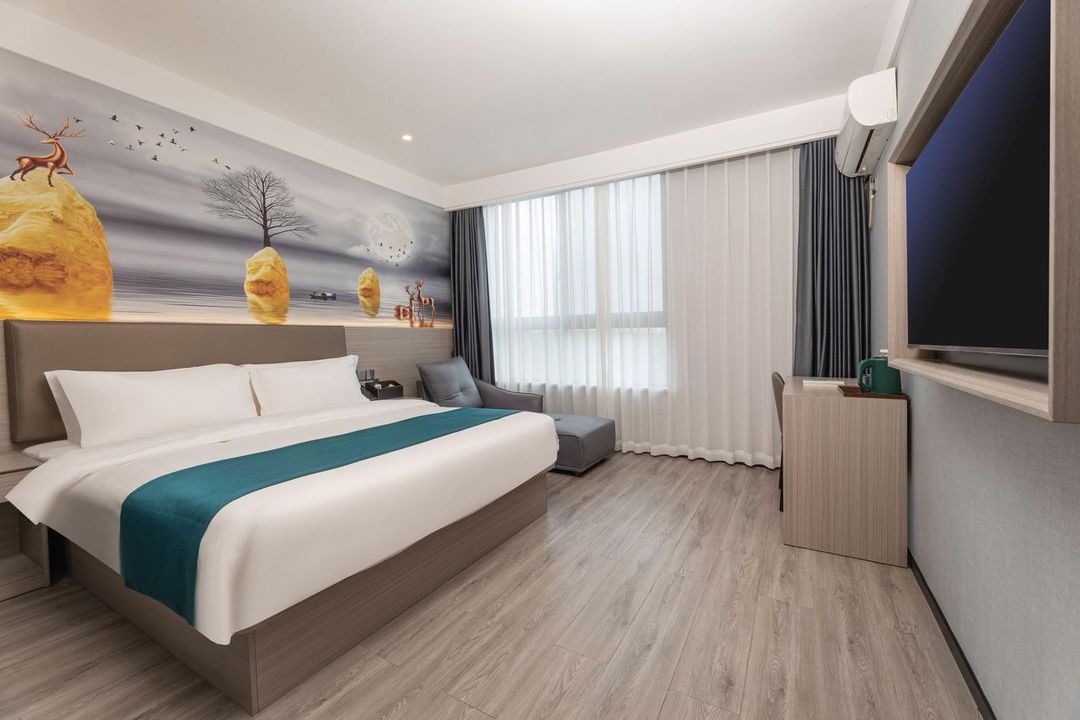 Suzhou Jingjia Light Luxury Hotel