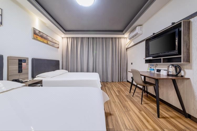 Lehu Hotel (Shanghai Lintao Road Subway Station)