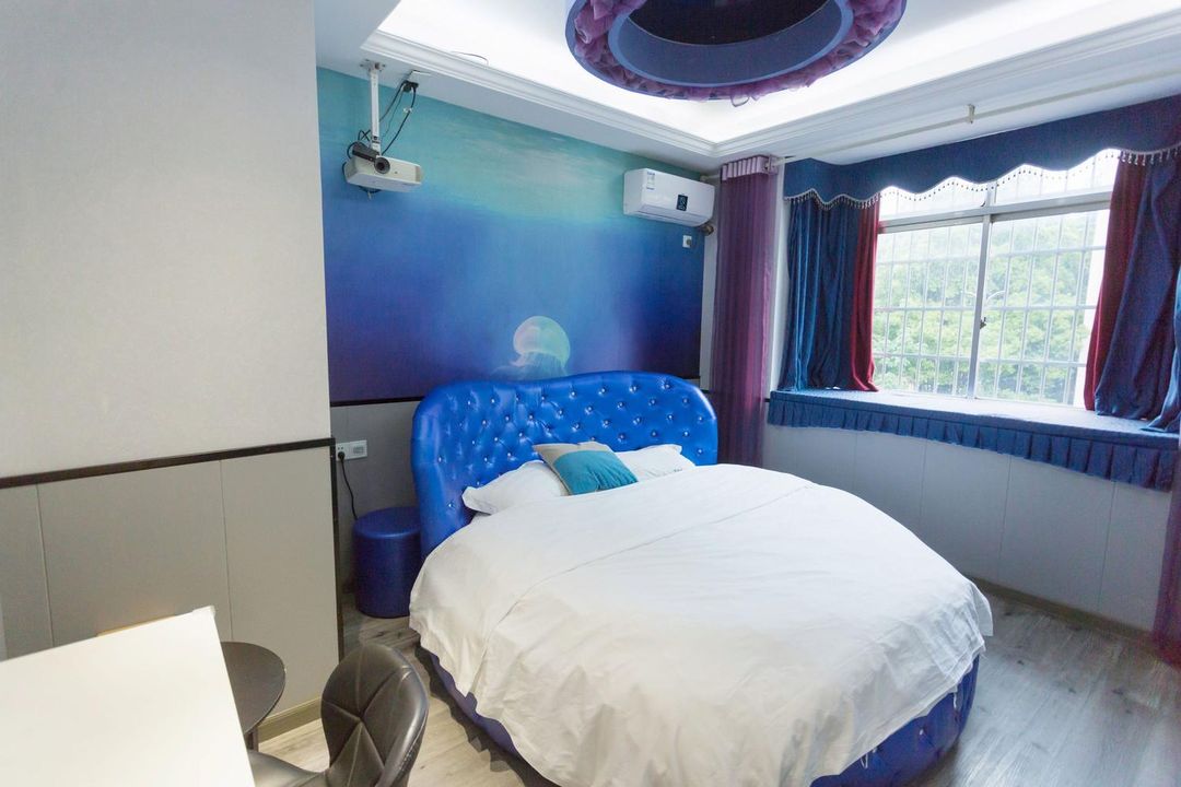 Yue Time Theme Meisu (Changsha Agricultural University High-speed Railway South Station Branch)