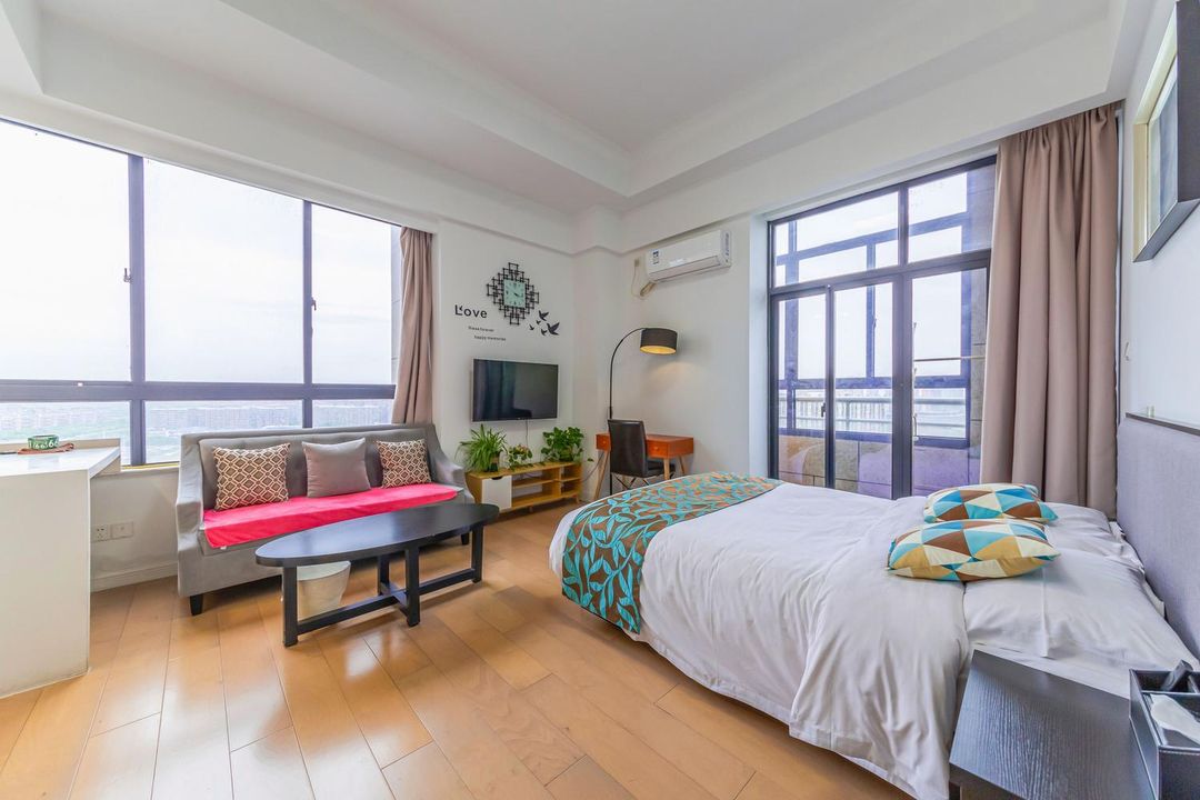 Shanghai Edinburgh Light LUxury Apartment(Songjiang Universiy Town Subway Station)