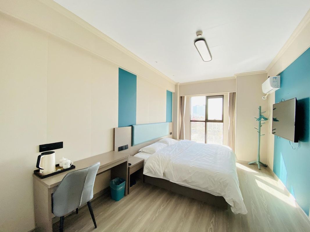 Baiyuan Hotel (Langfang Gymnasium No. 9 Middle School)