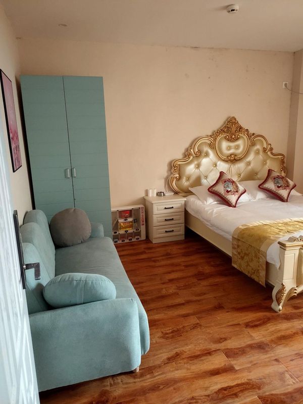 御鑫住宿(竹料地鐵站店)