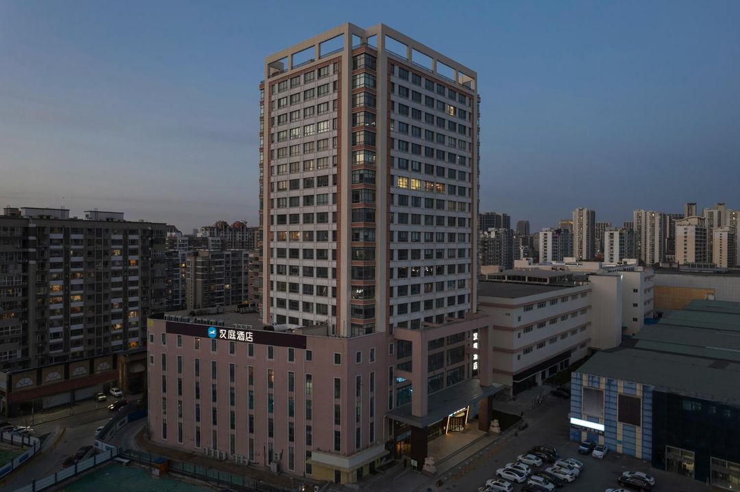 漢庭酒店(青島遼陽東路國信體育場店)