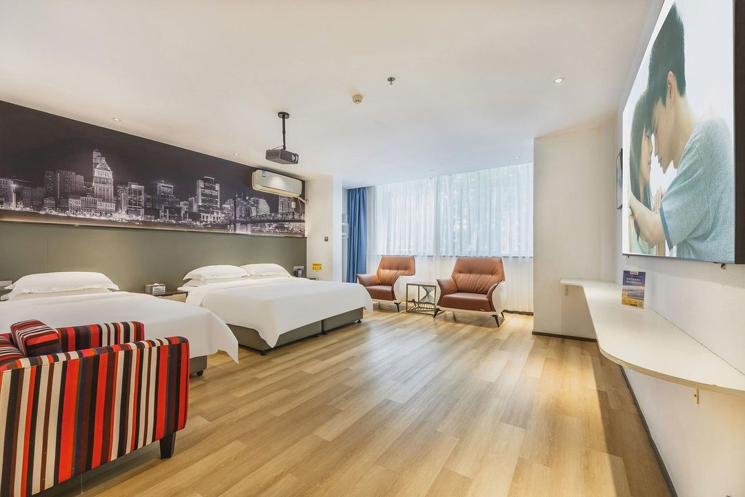 西安國展酒店(小寨體育場地鐵站店)