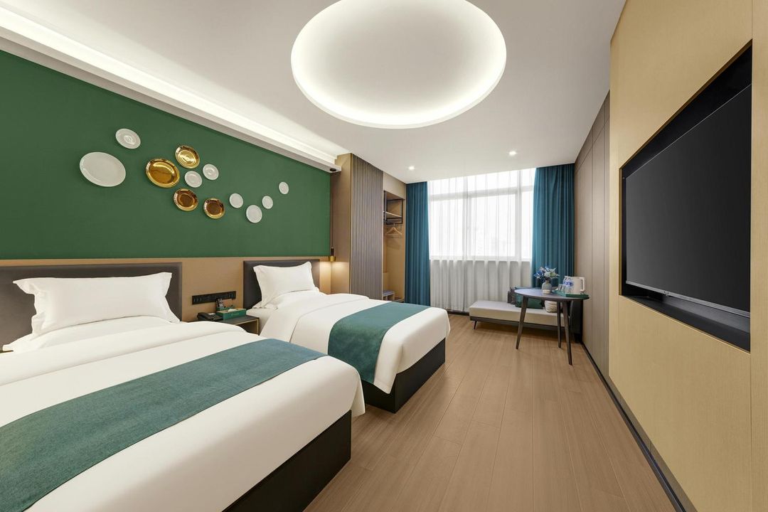 Future Life Hotel (Wuyue Plaza)