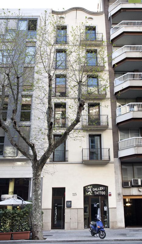 向上BCN套房酒店