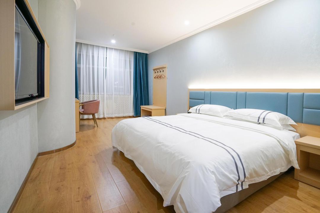 觀光酒店(烏魯木齊高鐵站店)