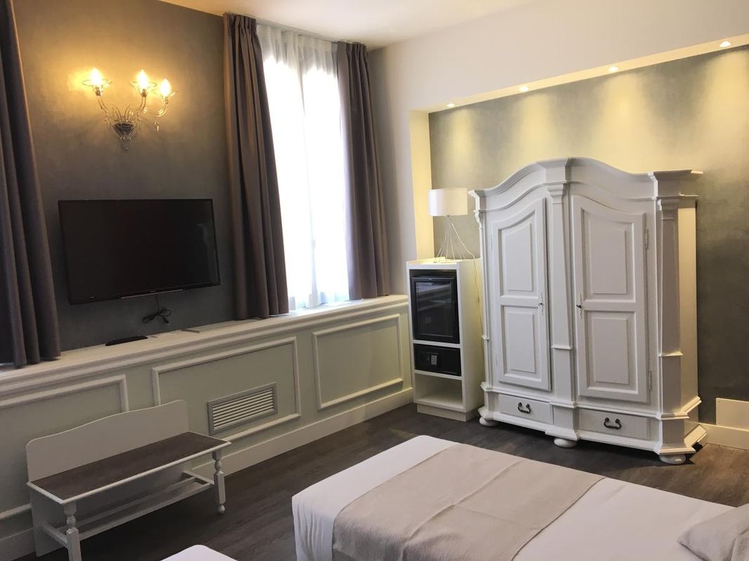 Maxxim Hotel
