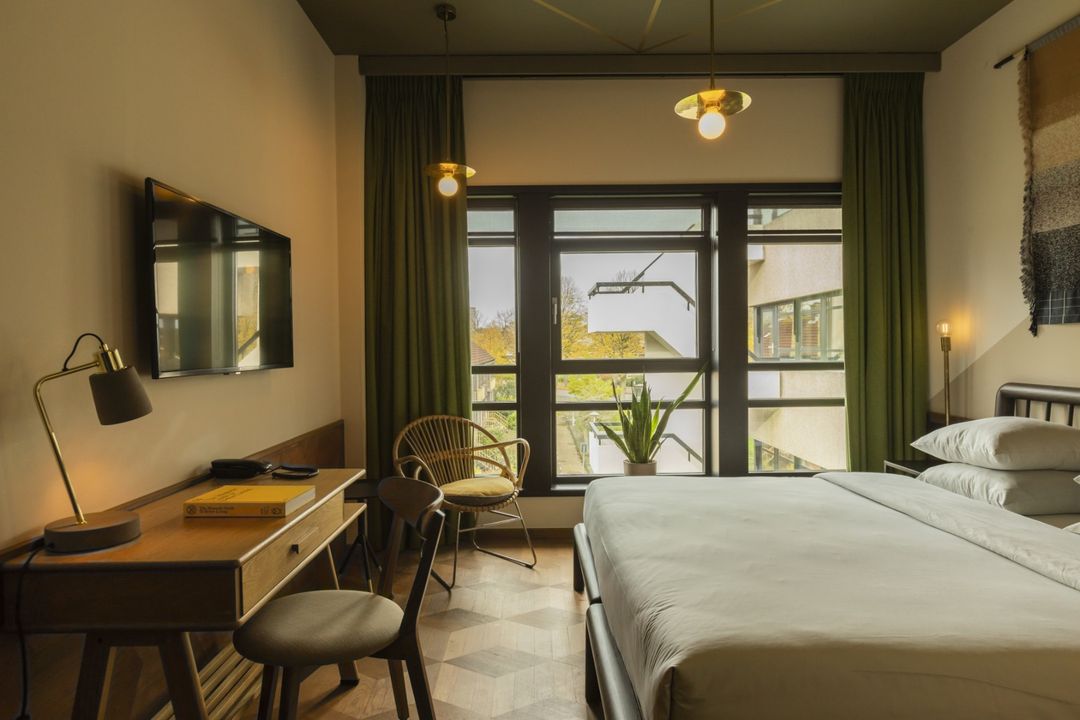 菲澤奧斯特拉特V酒店