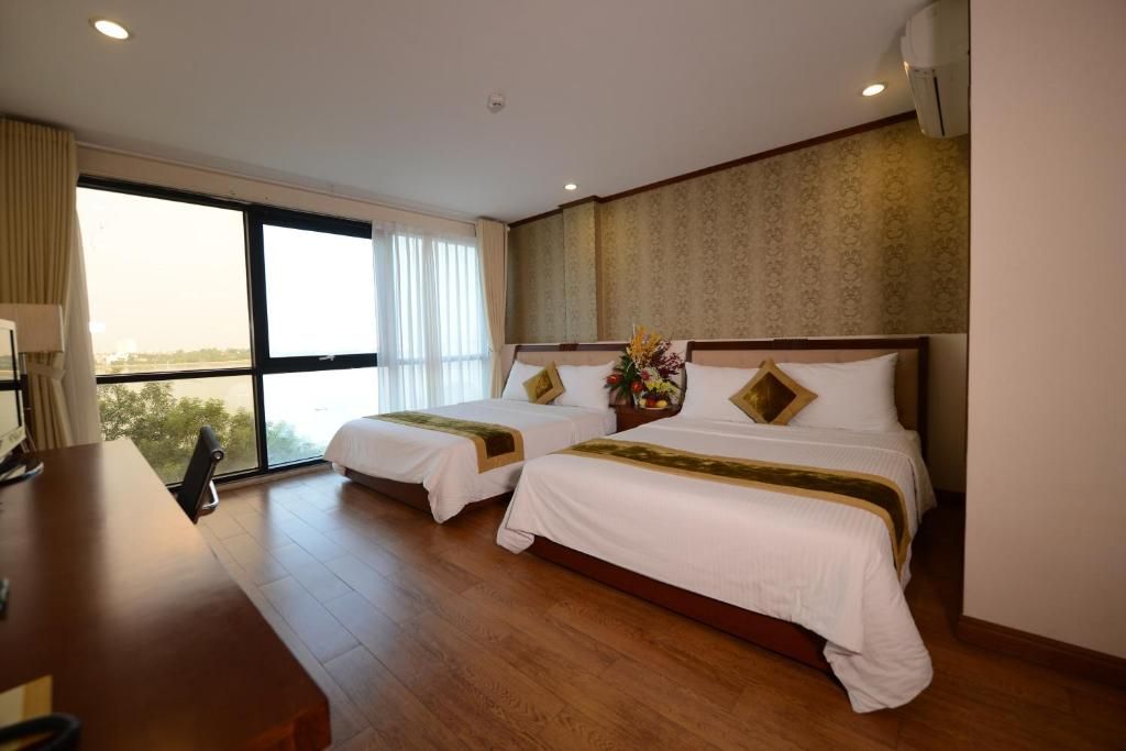 Sunset Westlake Hanoi Hotel