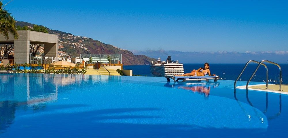 佩斯塔納 公園酒店和