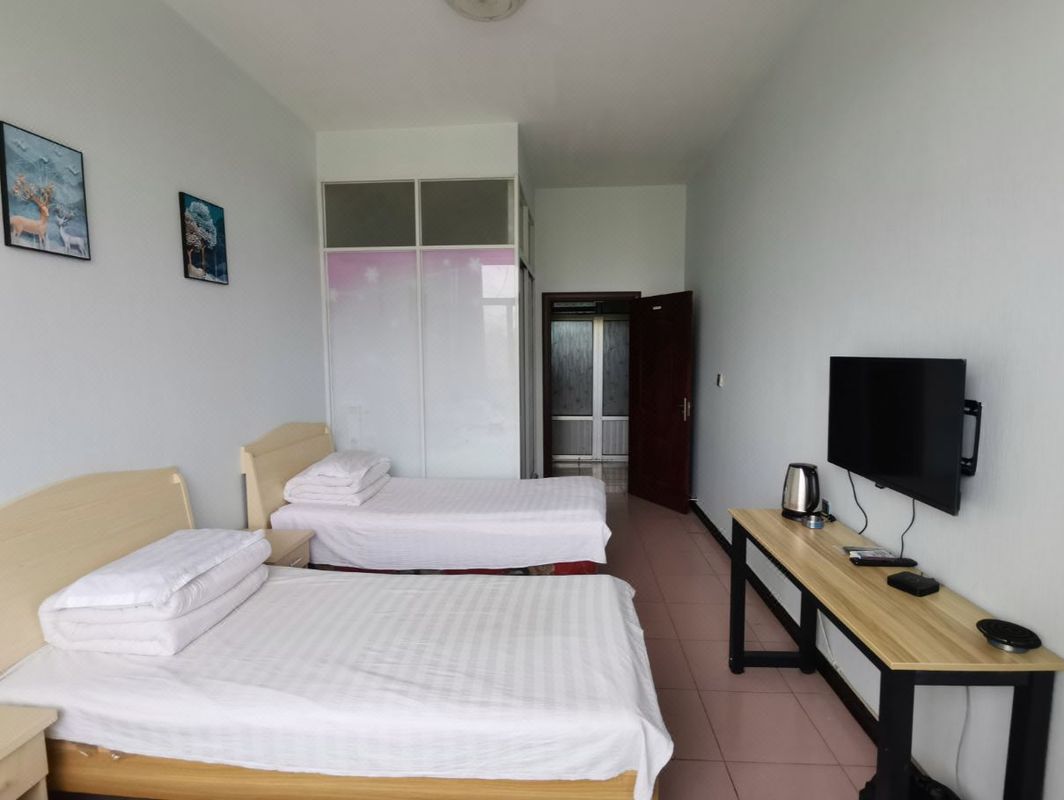 Tianjin Jingdong Hotel