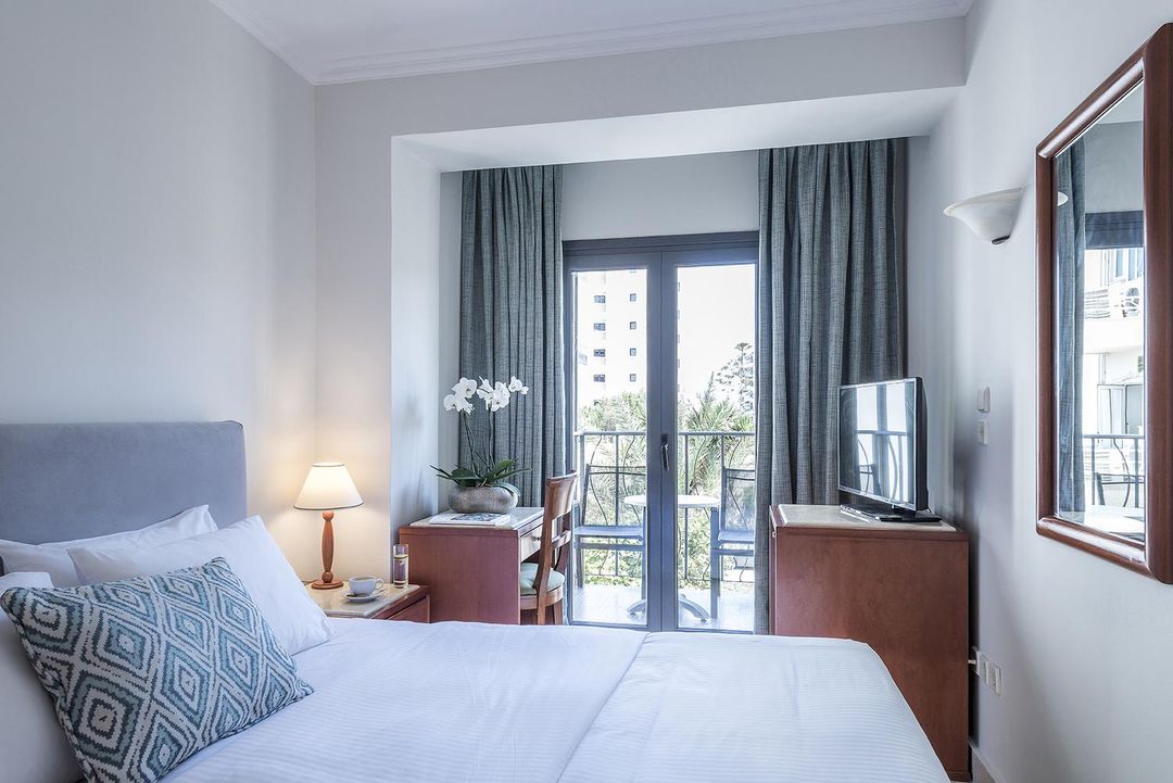 米茨斯拉維塔酒店