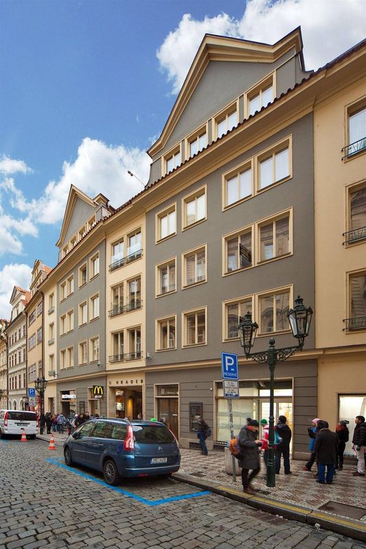 Louren - the Bridge Inn