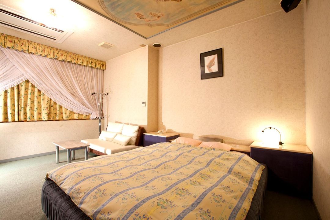 嵯峨野酒店(限成人)