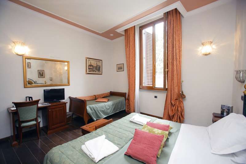 佛羅倫薩多莫斯酒店