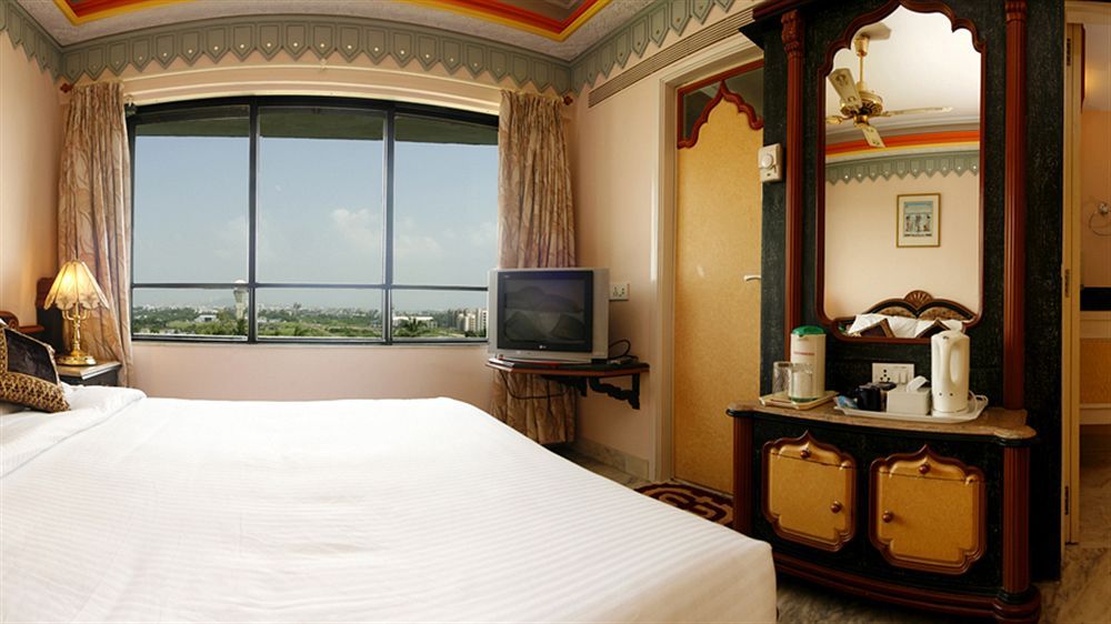 翡翠酒店及行政出租公寓