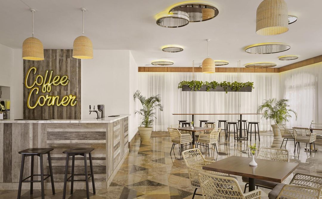 珊瑚海水世界度假村 - 全包式