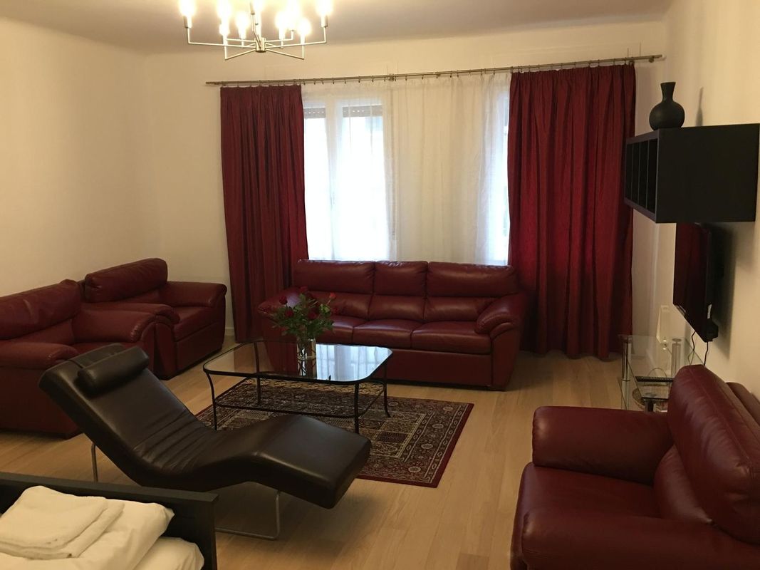 維也納之家中央公寓酒店