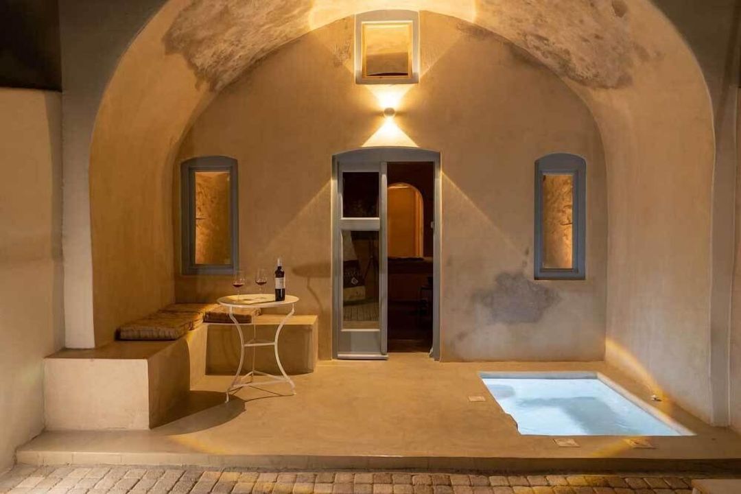 Oia Cellars