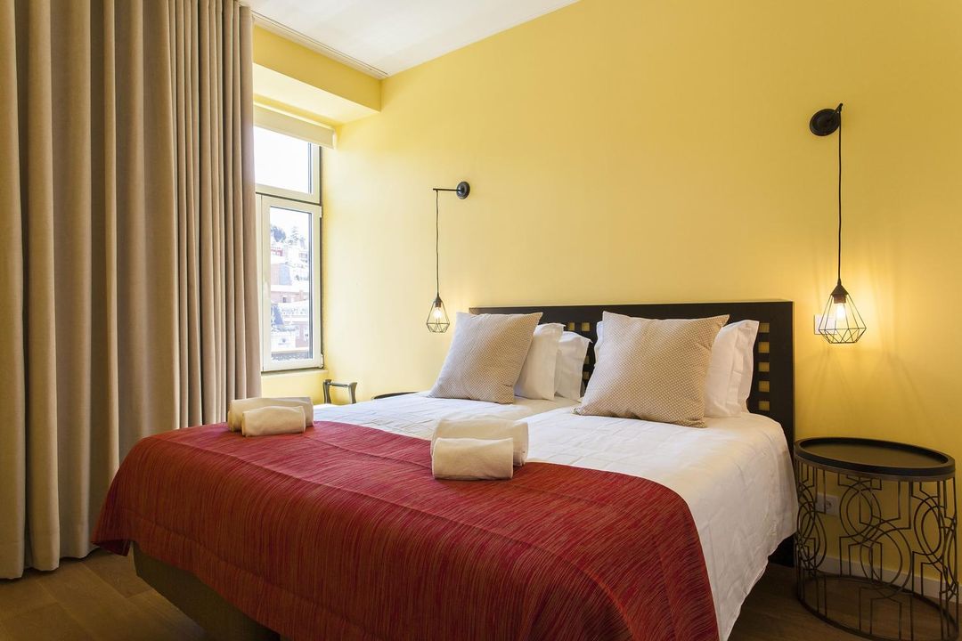 GuestReady - Sublime 2Br Apt on Restauradores Sq.