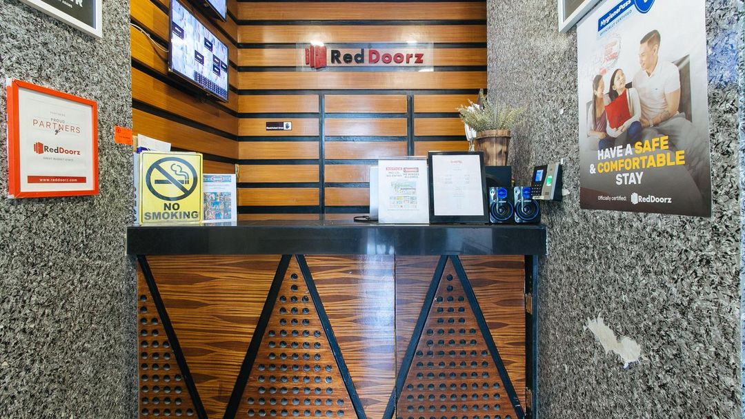 馬尼拉市紅多茲奎阿坡教堂附近酒店