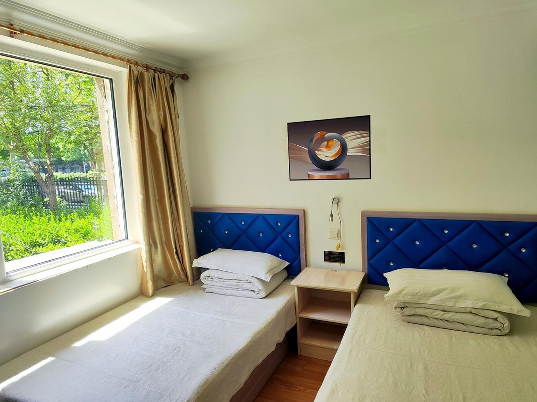 Qingdao Sunshine Yijia Hotel