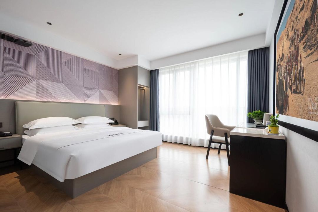 Kaijia Hotel (Optics Valley Future Technology City Optics Valley 6th Road Subway Station)