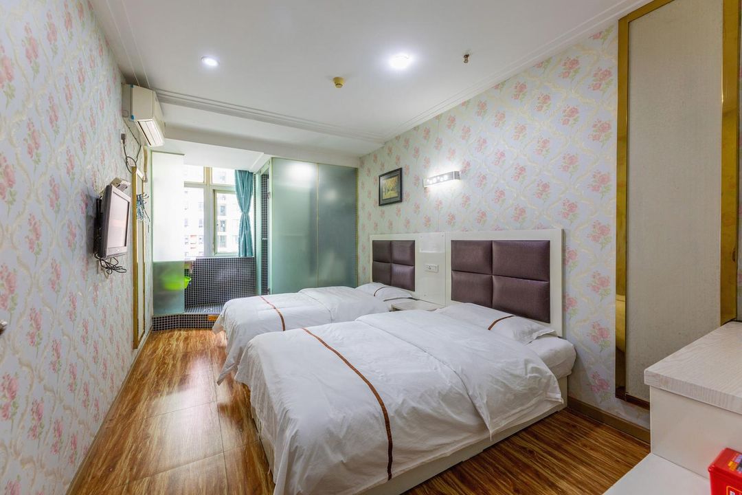 T8 Holiday Hotel Wuhan Lumo Road