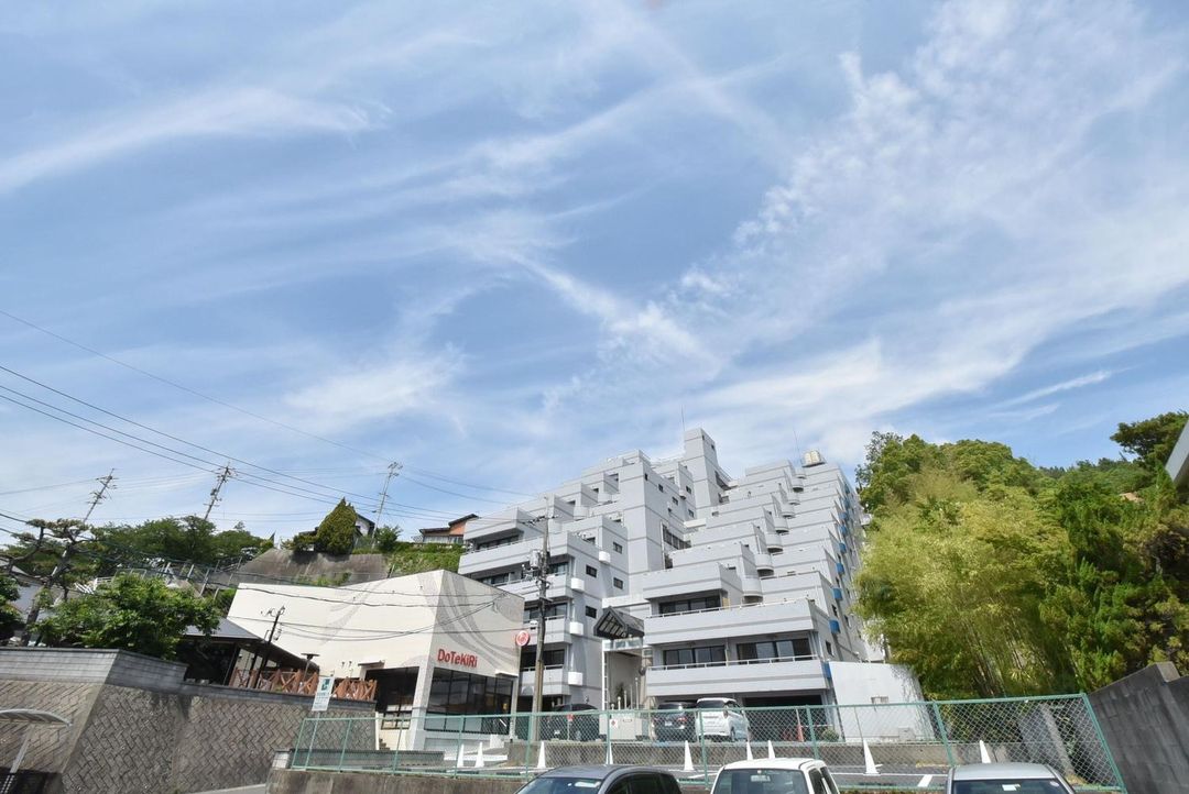 恩佐烏諾 D 酒店