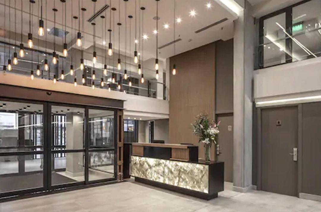 胡尼德方尖碑酒店