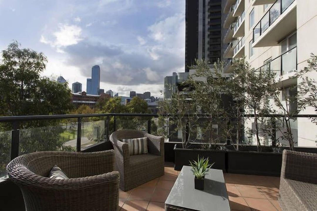 懷特曼街白金公寓酒店