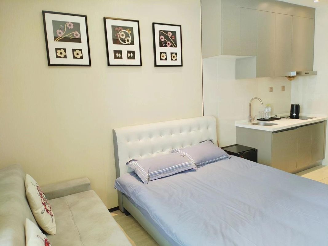 Qingdao Boyue Shangpin Apartment (China Railway Expo City)