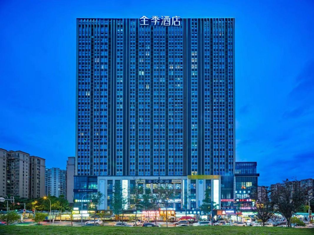 JI Hotel (Chengdu Zhaojuesi Subway Station)