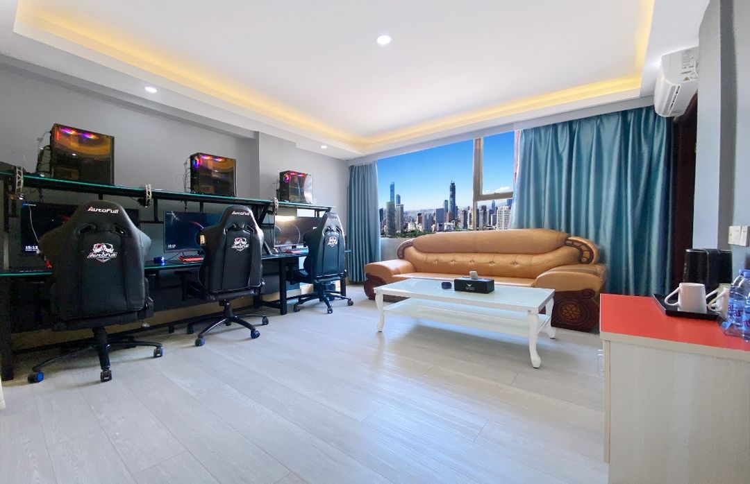 蚂蚁电竞民宿(东莞长安厦边大街店)