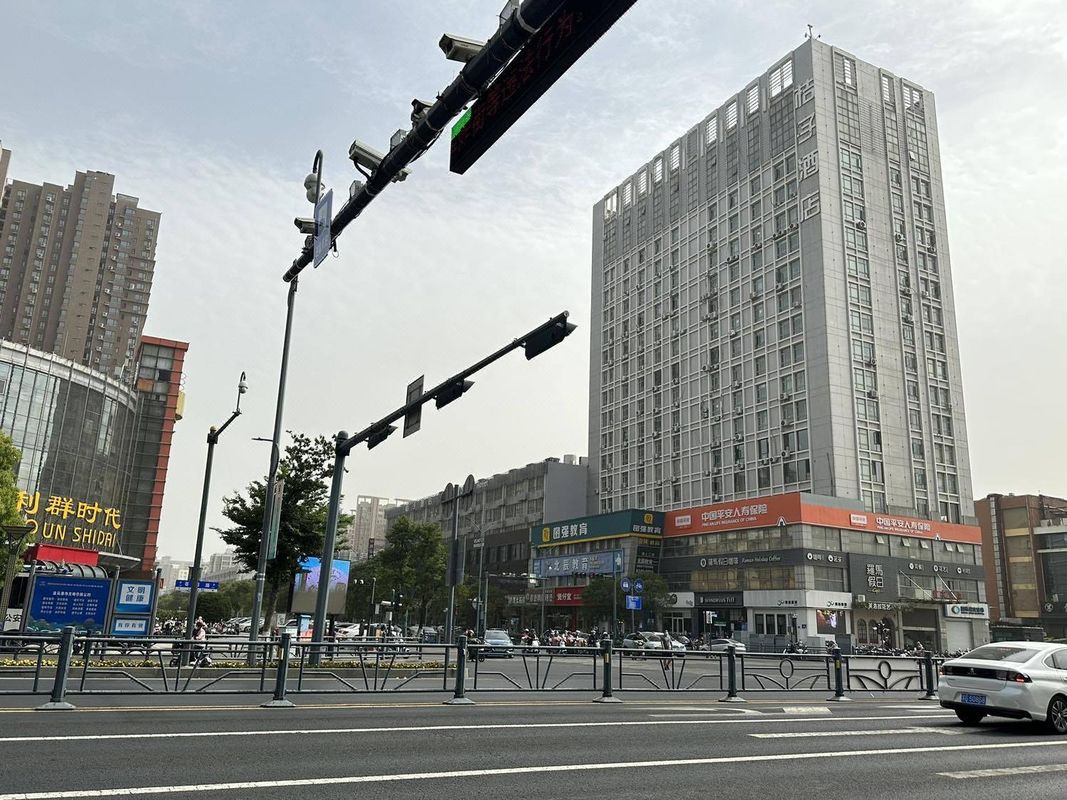 Heyi Zhishang Hotel (Lianyungang Julong South Road)