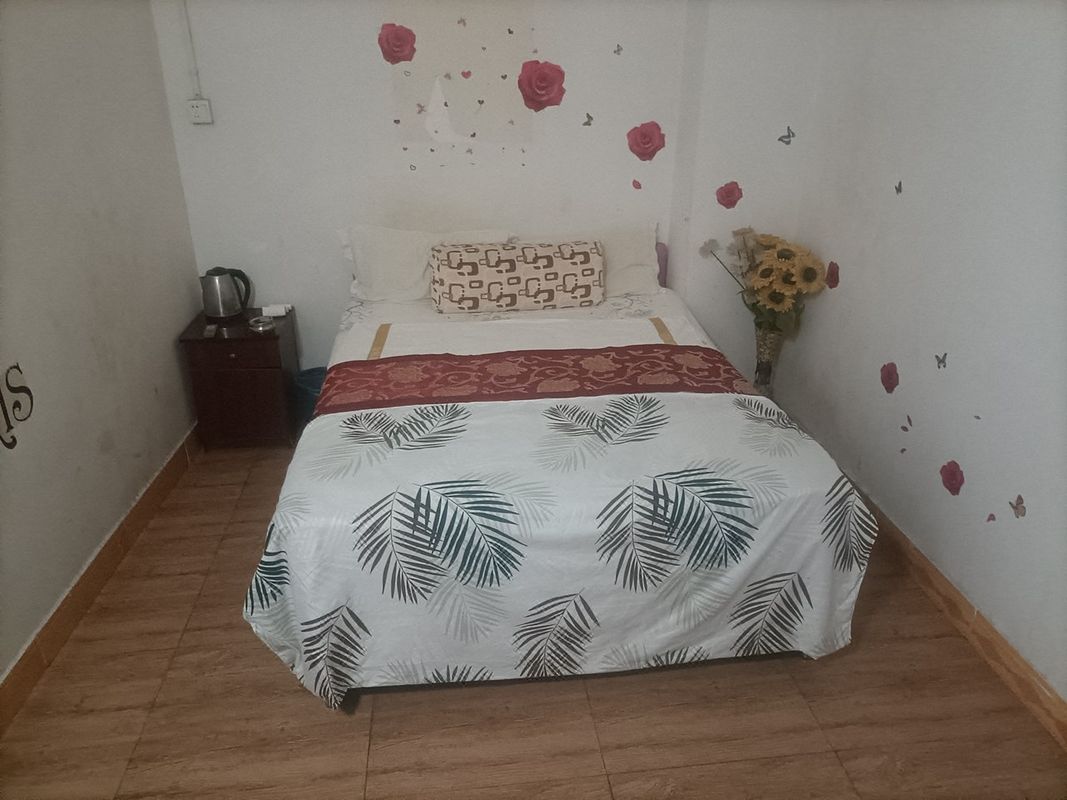 Luxury Accommodation (Dongxing Middle Road)