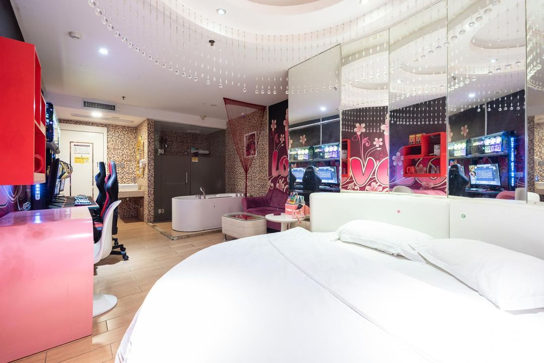 Thunder Monkey Esports Hotel