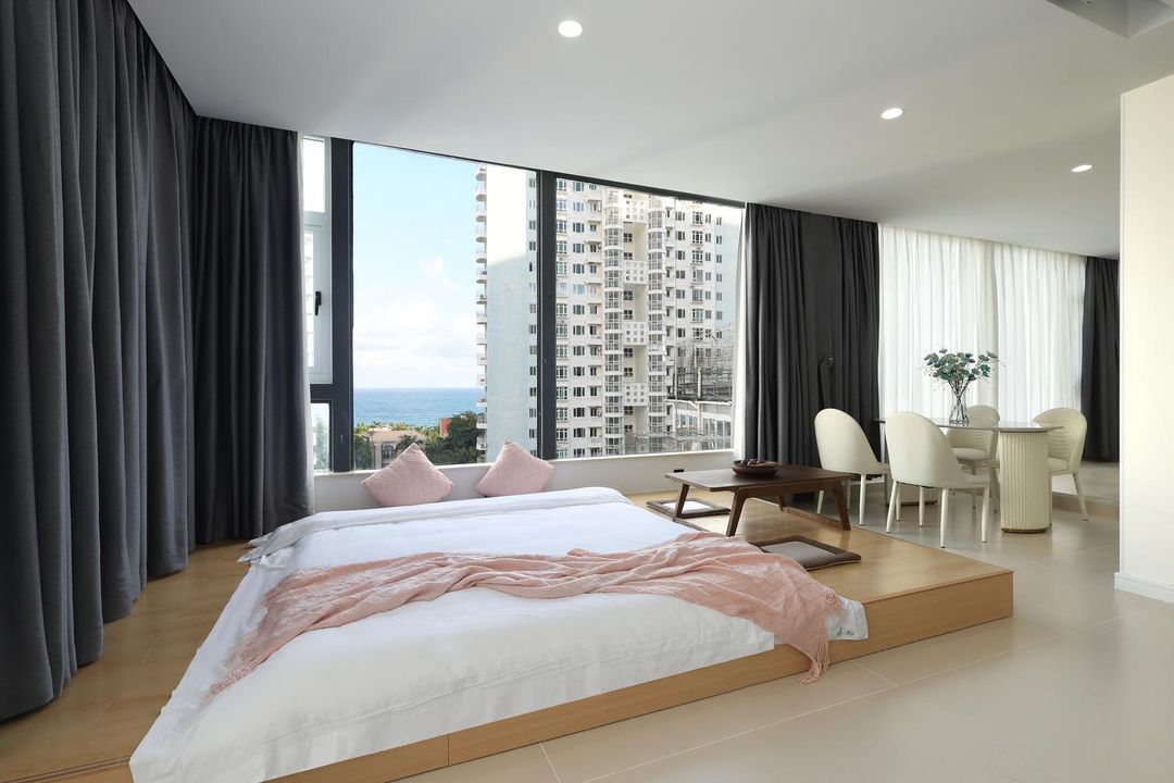 Dadonghai Jianai Youth Beauty Hotel (Luhuitou Summer Department Store)