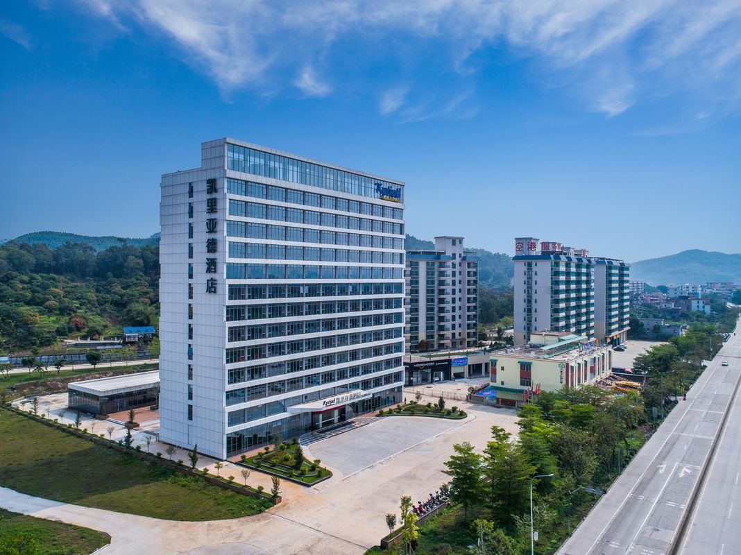 凱里亞德酒店(廣州白雲機場花東店)