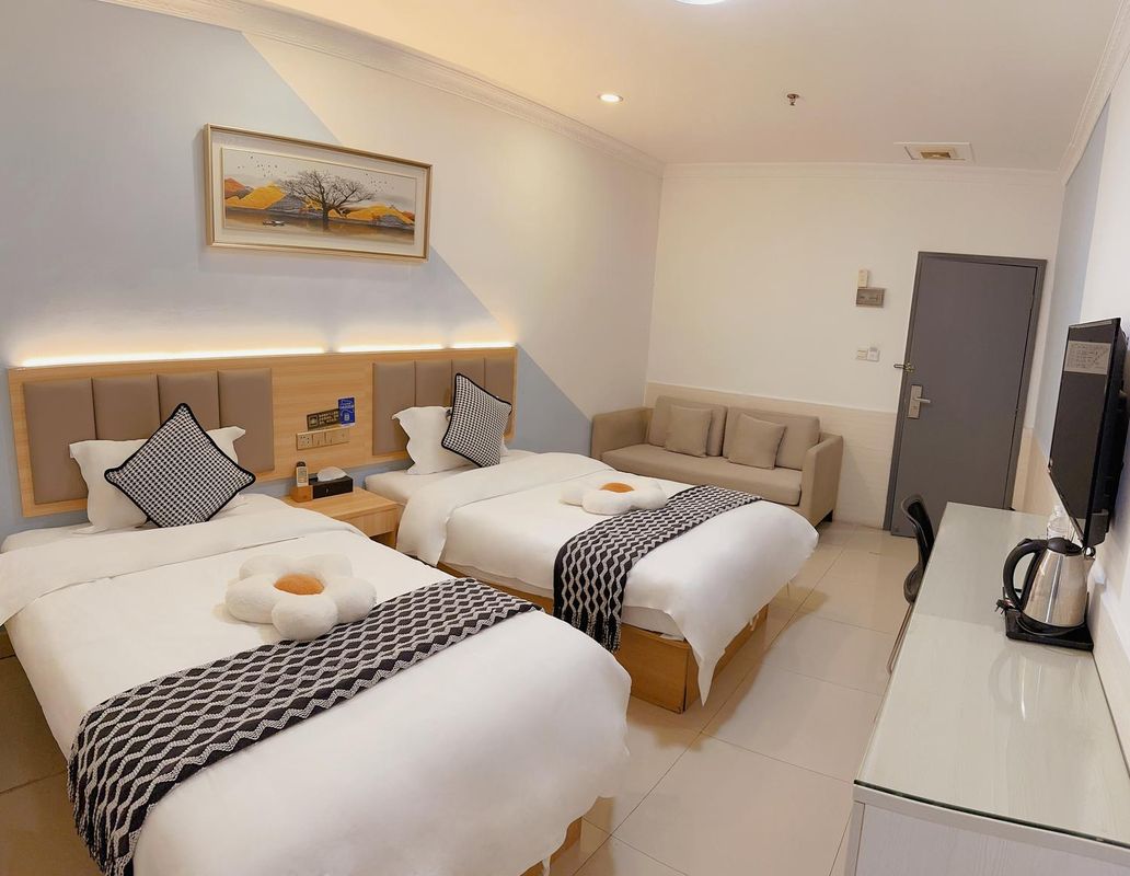 Tonight Hotel (Guangzhou Tower Pazhou Convention and Exhibition Center)