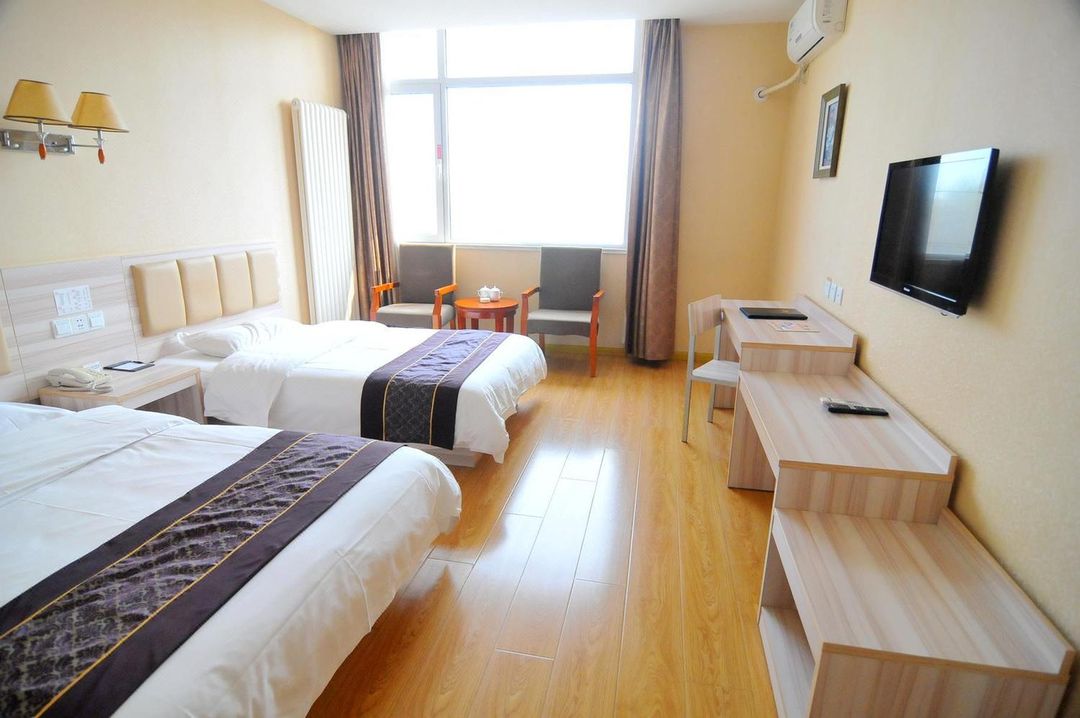 Jinrui Holiday Hotel (Qingdao West Coast Bus Terminal)