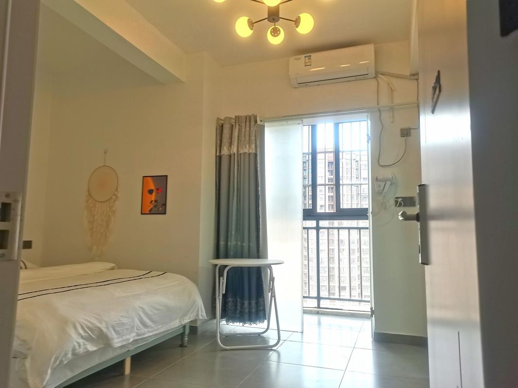 Jing'anju Cinema Homestay (Hugong University South Gate Branch)