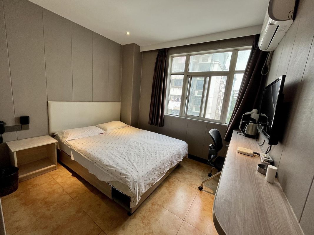 Zhuangde Chain Hotel (Longmian Avenue Subway Station Branch)