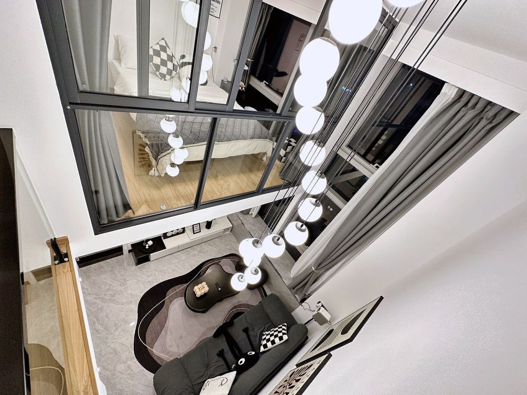 寓見民宿(深圳光明鳳凰城地鐵站店)