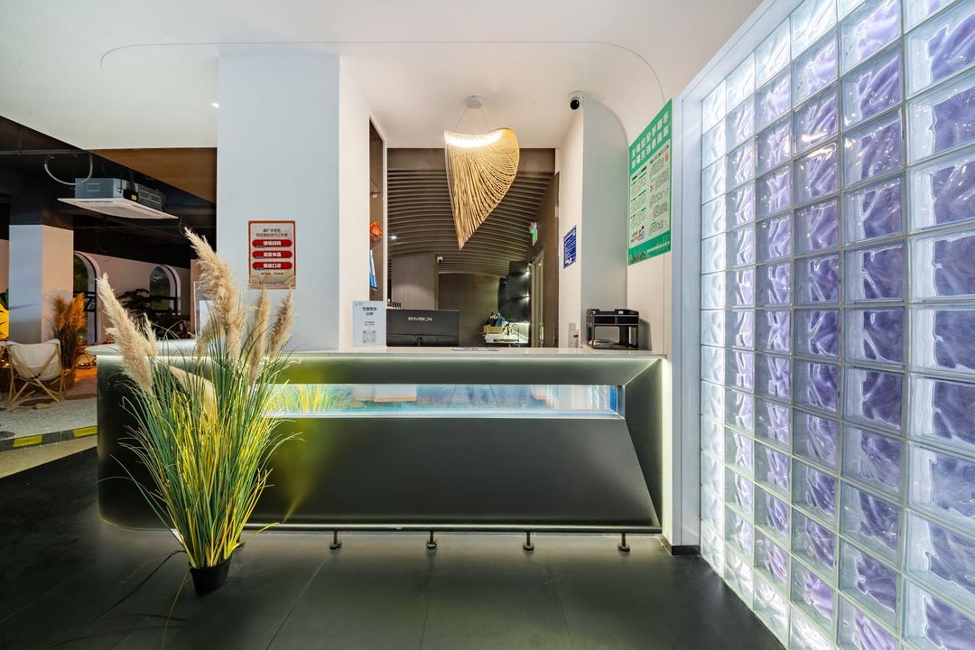 Jishe Hotel (Foshan Lingnan Tiandi Zumiao Subway Station)